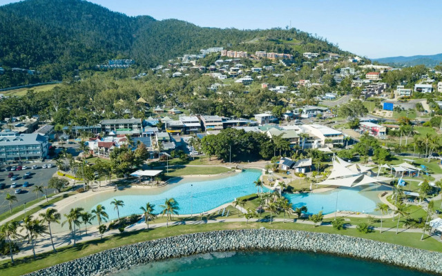 Whitsunday Terraces Hotel Airlie Beach