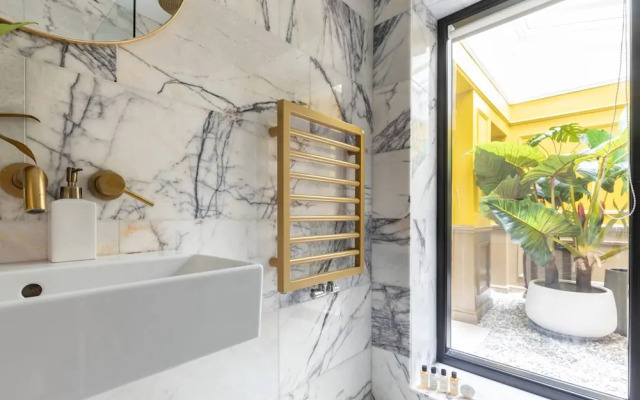 Penywern Road IV by Onefinestay