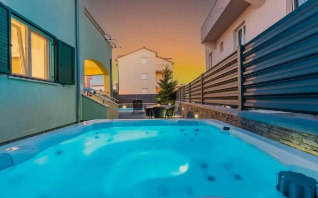 Villa S