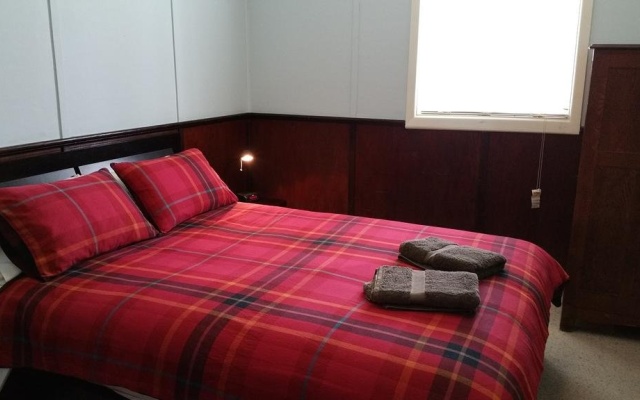 16 Gregson - Silky Oaks – Guest Rooms – Gloucester