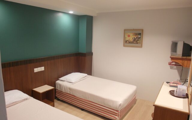 Swing & Pillows Hotel