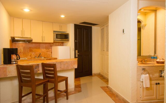 Luna Palace Hotel and Suites