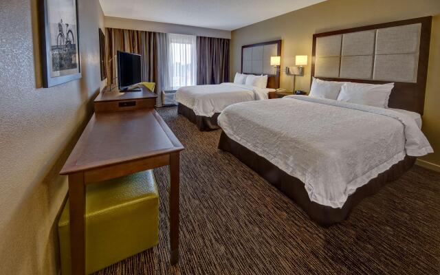 Hampton Inn by Hilton Dunn