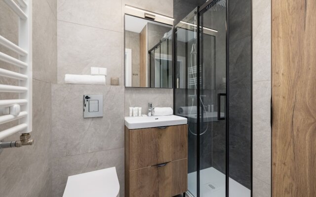 Modern Apartment in Kraków by Renters