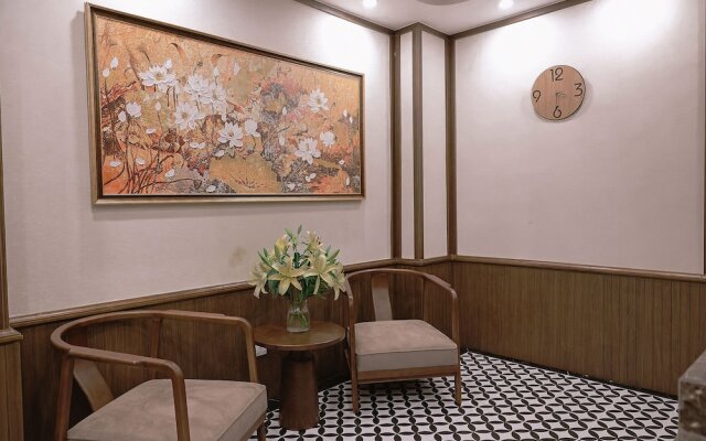 The Cosy Inn Hanoi Hotel