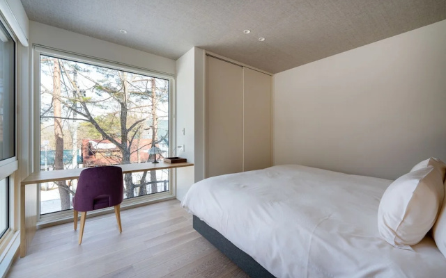 Silver Maple Chalet