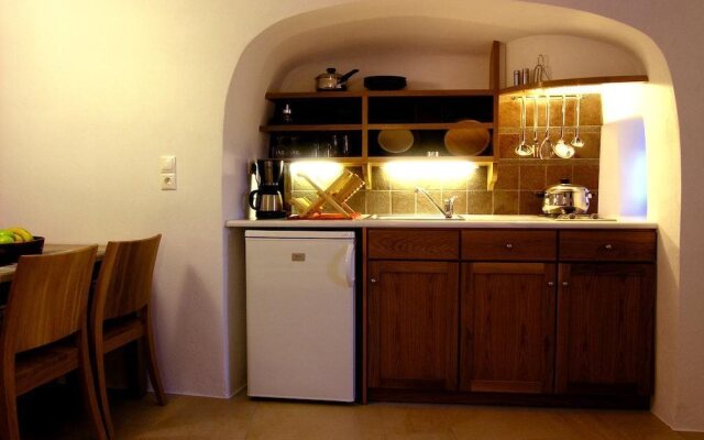 Kristy Cave House
