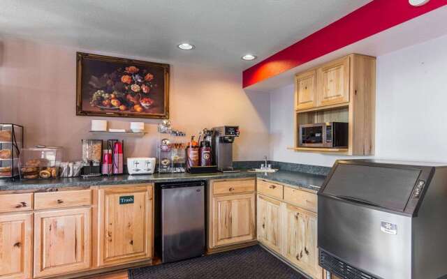 Rodeway Inn Billings Logan Intl Airport, Near St. Vincent Hospital
