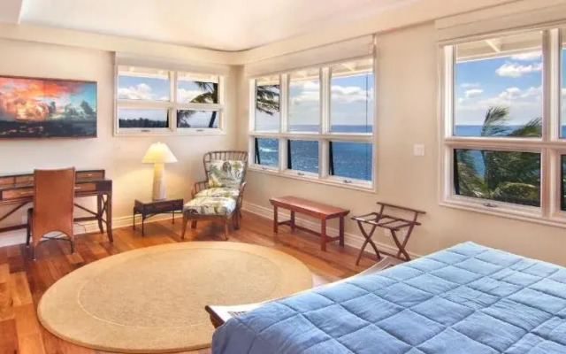 Whalers Cove Resort