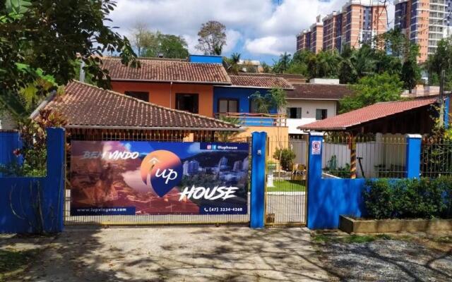 iUP HOUSE Hostel