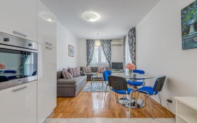 LCT Beacfront apartment ZS