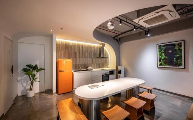 MEANDER Saigon