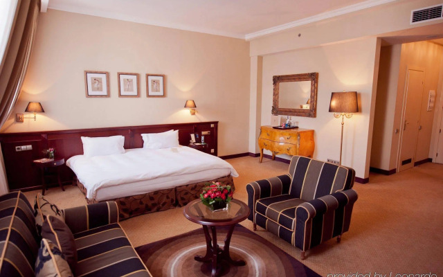 Opera Hotel