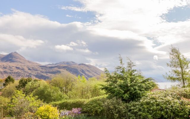 Beinn Ghobhlach Cottage
