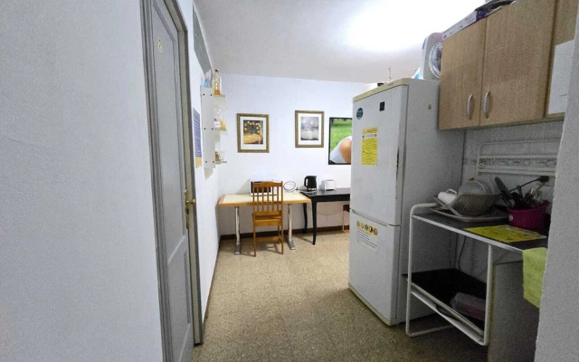 Low Cost Room Las Llaves 3