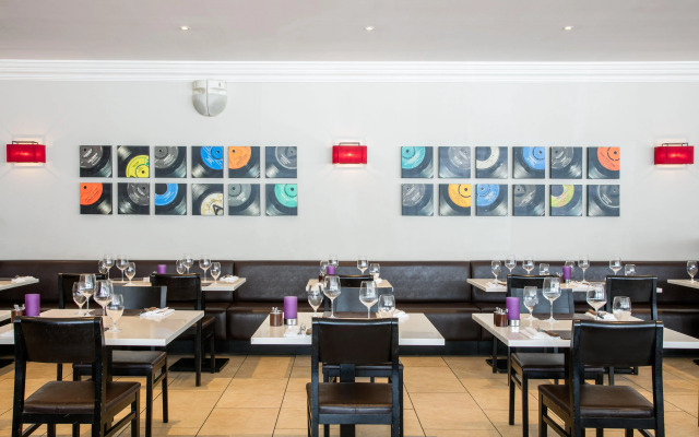 Crowne Plaza Manchester Airport by IHG