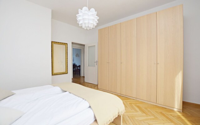 Lighthouse by 3City Rentals