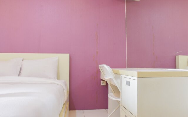 Homey and Simply Studio Room at Kebagusan City Apartment