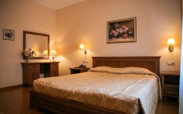 Hotel Sharli