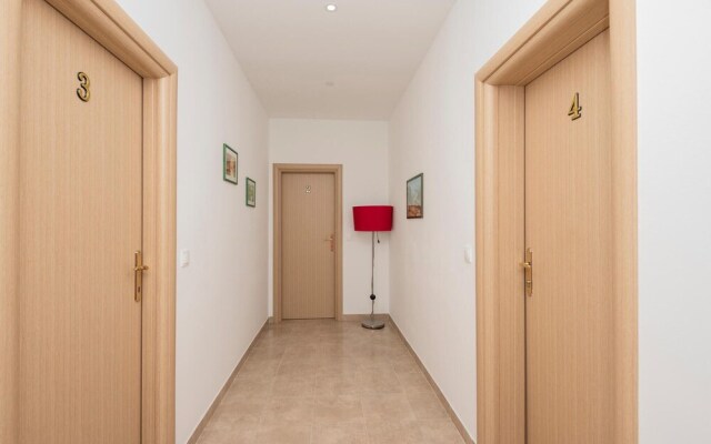 Awesome Apartment in Makarska With Wifi