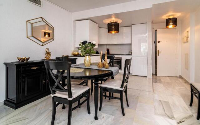 Marbella Lovely 3-bedroom Apartment 350 m Walk to the Beach