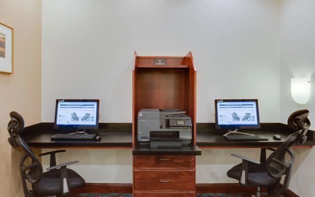 Staybridge Suites Tampa East - Brandon by IHG