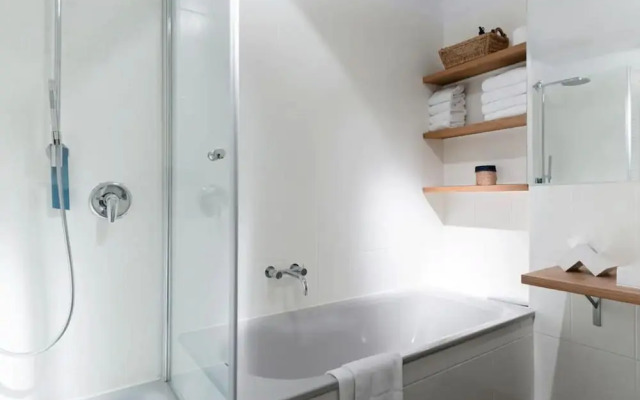 Top Luxury Space Spree Mitte Berlin