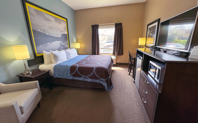 Super 8 by Wyndham Edmonton South