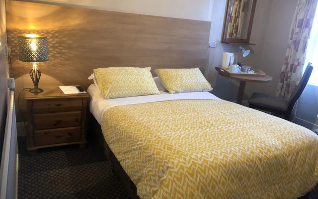 Roseville Lodge B&B