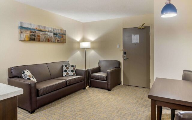 Quality Inn & Suites Bathurst