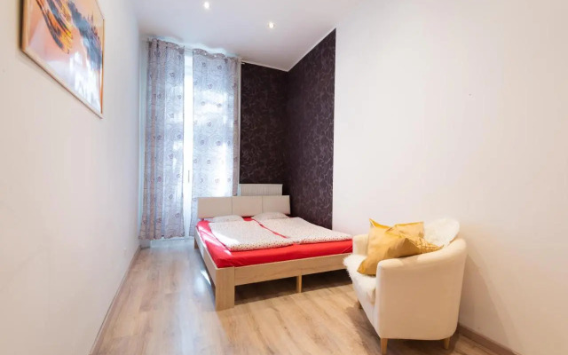 Standard Apartment by Hi5 - West End Center