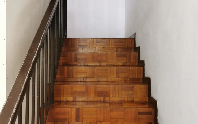 Chill and Traditional House in Bercham Ipoh