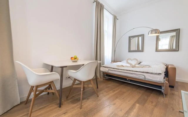 Modern Downtown APT - renovated, on ideal location