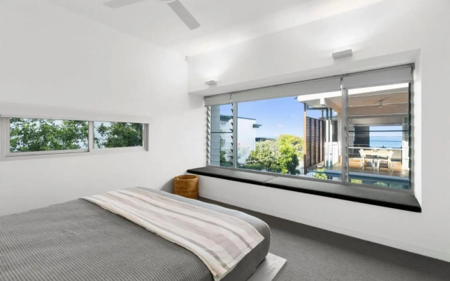 Seaview Tce Spectacular Home with Stunning Ocean and Headland Views