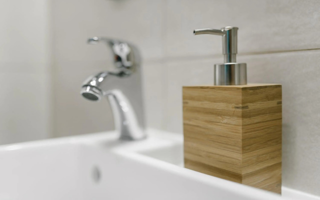 Alameda Amor Suite by Valcambre