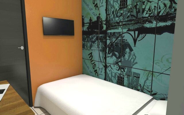 Front One Cabin Tirtonadi Solo