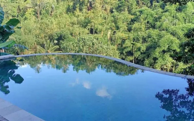 Tirta Loka Suite