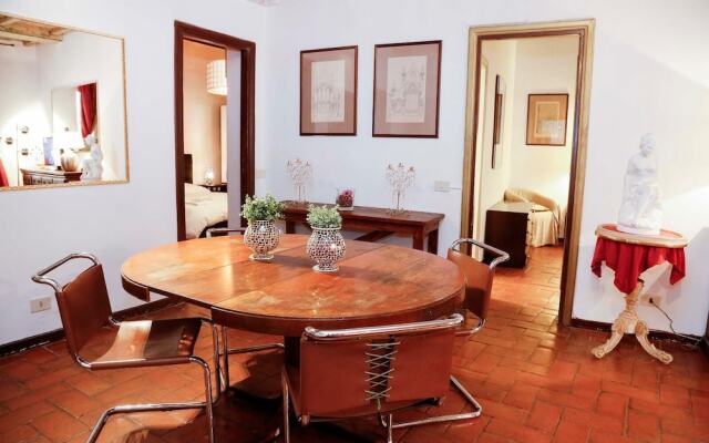 Campo dei Fiori 2 Bedroom Apartment