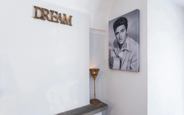 Minerva in Pantheon Apartment