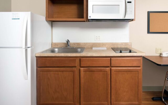 Extended Stay America Select Suites - Kansas City - Stadium