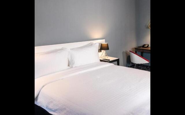 Trademark Hotel, Terrace King Single Room in Nairobi No003