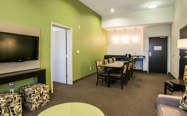 Sleep Inn & Suites