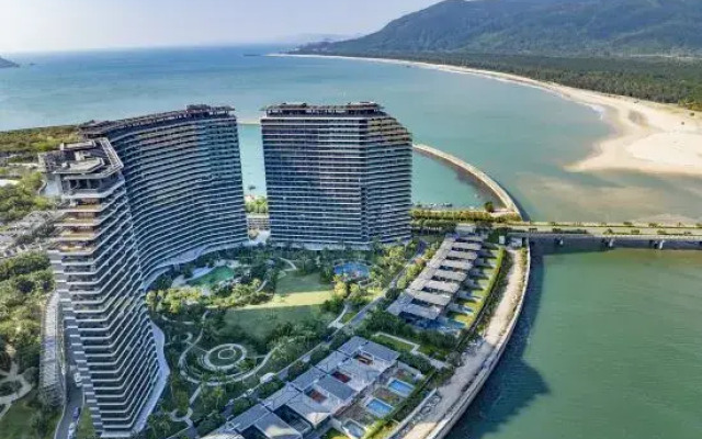 Liwo Surfing Seaview Hotel