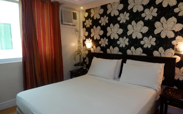 OYO 252 Hotel Euroasia (Vaccinated Staff)