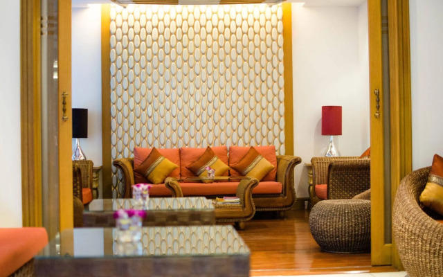 The StandardX Bangkok Phra Arthit