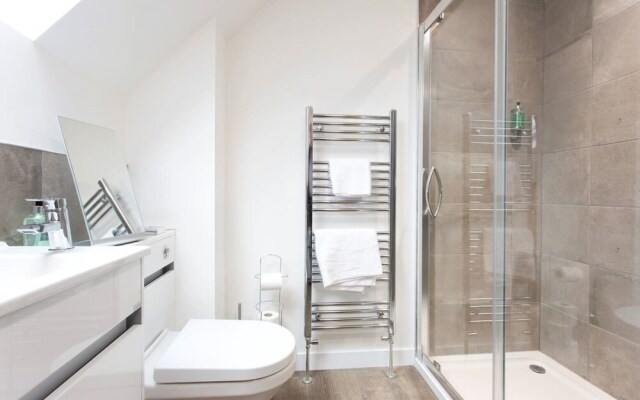 Remarkable 2-bed Apartment in Culross
