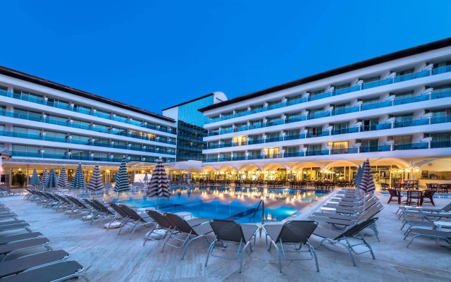 L’etoile Beach Hotel