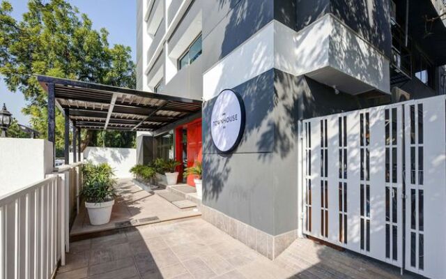 OYO Townhouse 030 Ashram Road Ahmedabad