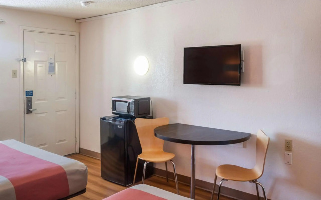 Motel 6 Mesquite, TX - Rodeo - Convention Ctr