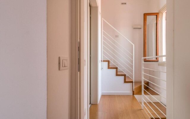 Carmini Canal View and Balcony with Lift
